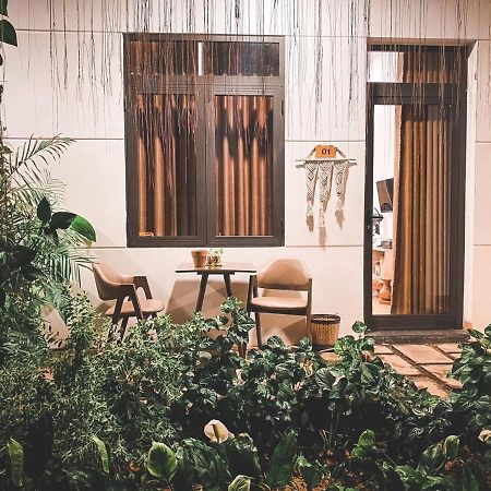Отель Hoang Ngoc'S House Туихоа Экстерьер фото