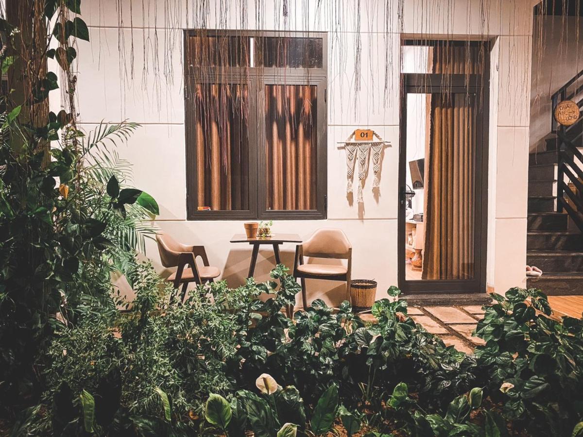 Отель Hoang Ngoc'S House Туихоа Экстерьер фото