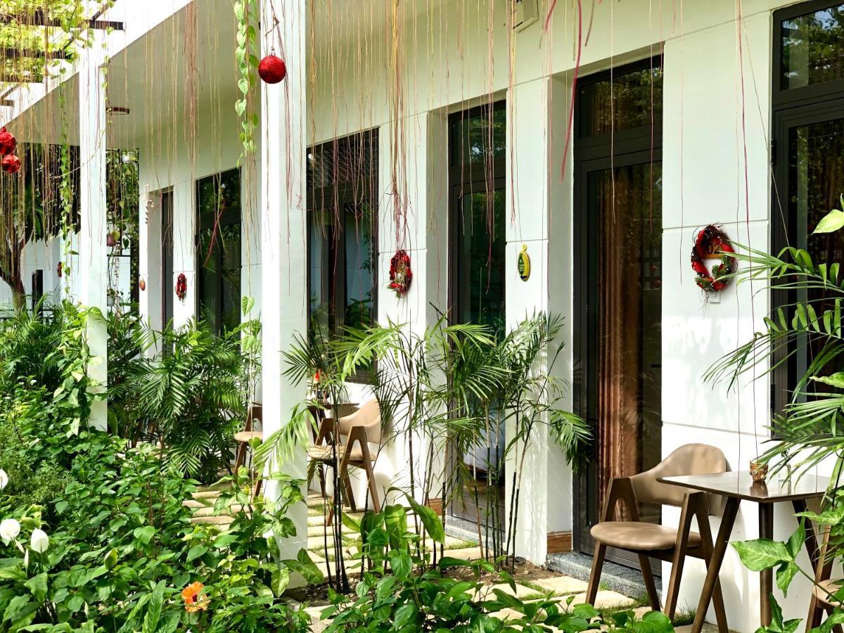 Отель Hoang Ngoc'S House Туихоа Экстерьер фото